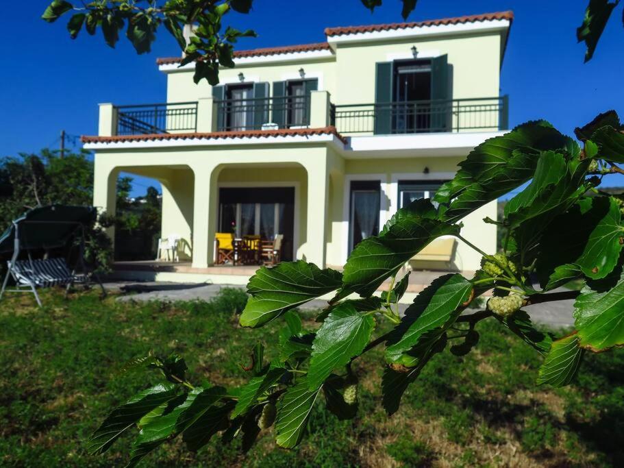 Villa Rania: Ευάερη Βίλα Με Θέα Τη Θάλασσα Lixoúri Eksteriør bilde