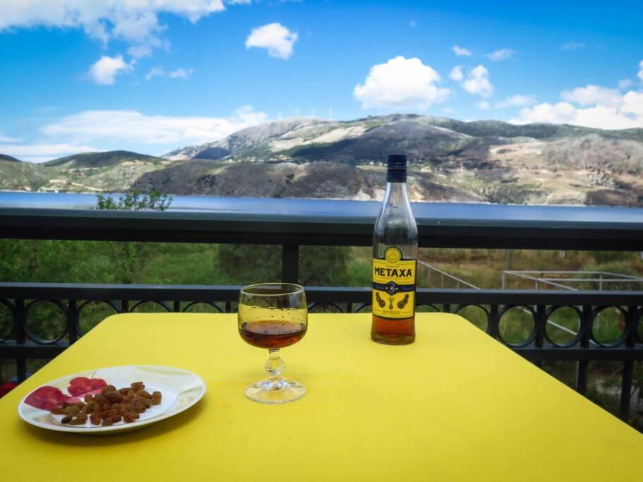 Villa Rania: Ευάερη Βίλα Με Θέα Τη Θάλασσα Lixoúri Eksteriør bilde