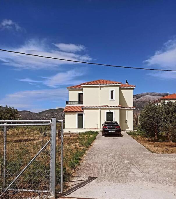 Villa Rania: Ευάερη Βίλα Με Θέα Τη Θάλασσα Lixoúri Eksteriør bilde